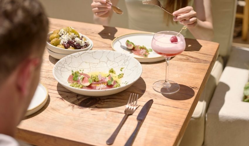 From beachside breakfasts and neighbourhood cafés to long lunches, intimate dining rooms and flavour-packed local favourites, Newcastle's food scene is full of surprises. Fresh seafood, seasonal produce and acclaimed Hunter Valley wines set the scene, while talented chefs bring creativity and character to every plate.
