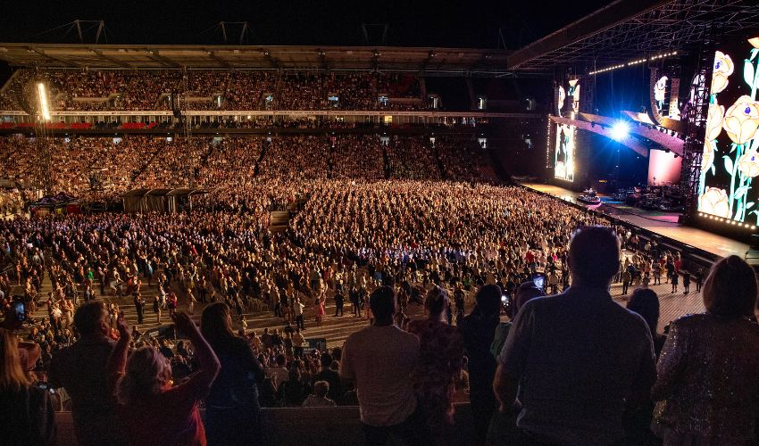 Experience unforgettable entertainment against our stunning coastal backdrop. Discover Newcastle festivals and concerts featuring local and international talent.