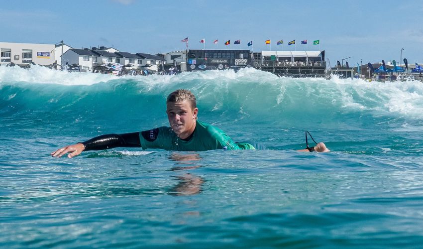 Witness thrilling Newcastle sporting events from Knights and Jets matches at McDonald Jones Stadium to international competitions at the Entertainment Centre.